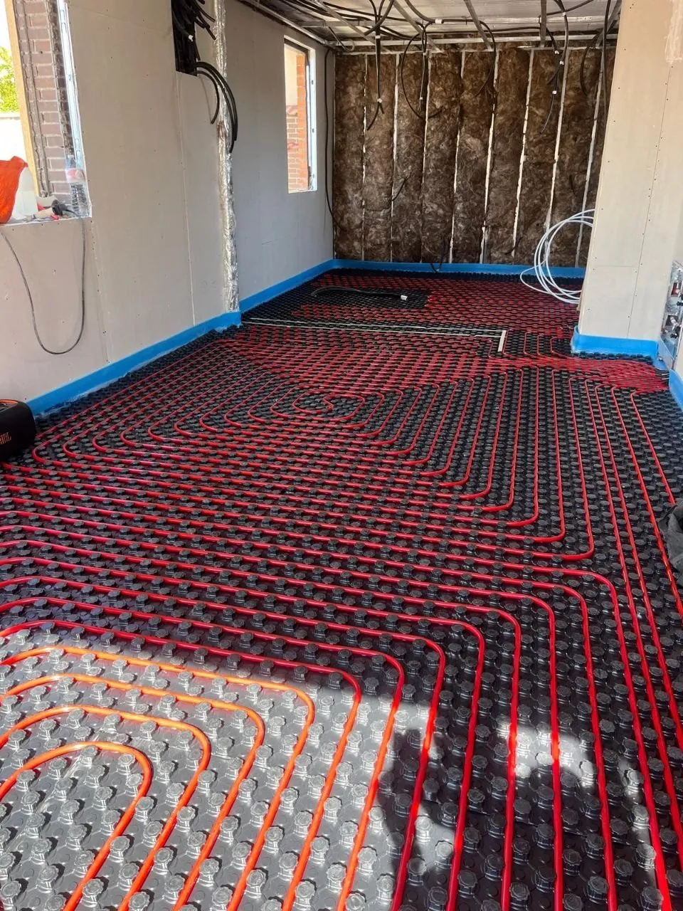 Instalación de suelo radiante en reforma integral